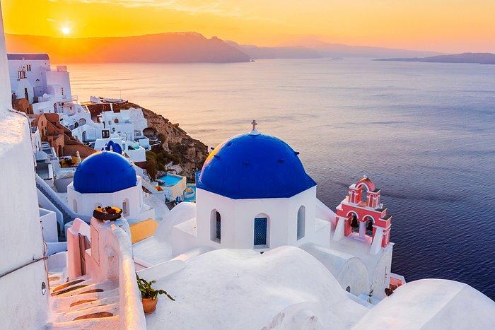 Join us in the Mediterranean in 2024 on the Brand New NCL Viva - background banner
