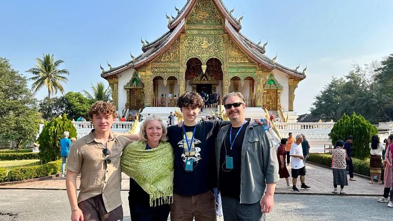 How to Find the Right Multigenerational Tour for Your Family background